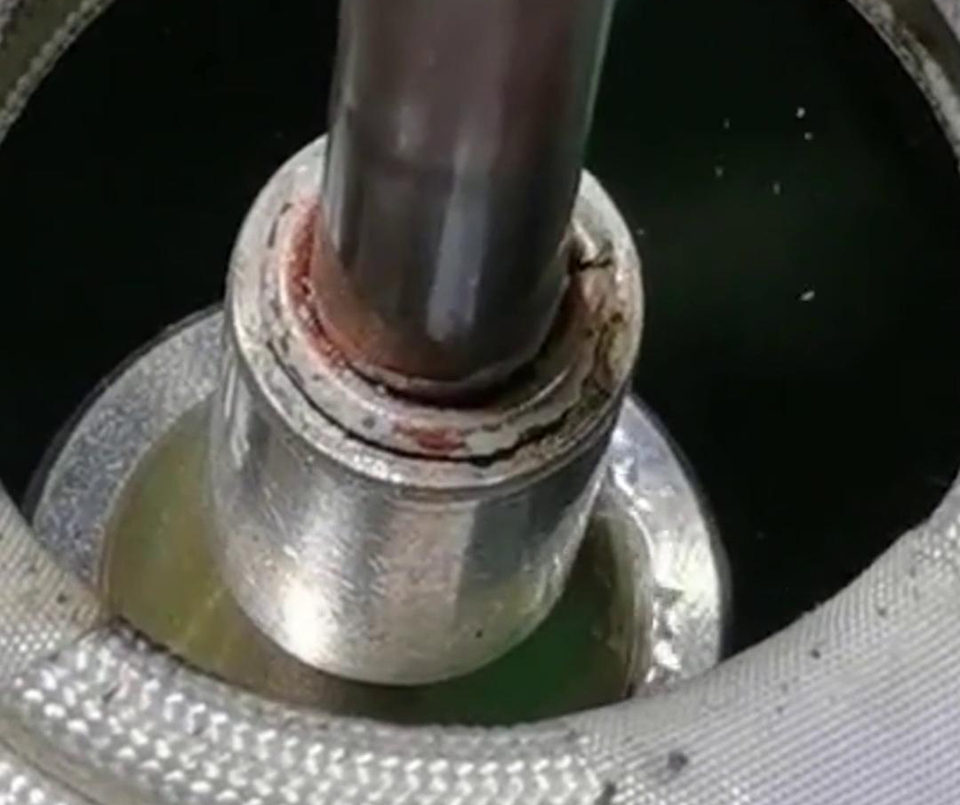 高頻機(jī)焊接銅鋁管是一種有效的焊接方法，但要注意工藝規(guī)范和焊接技巧