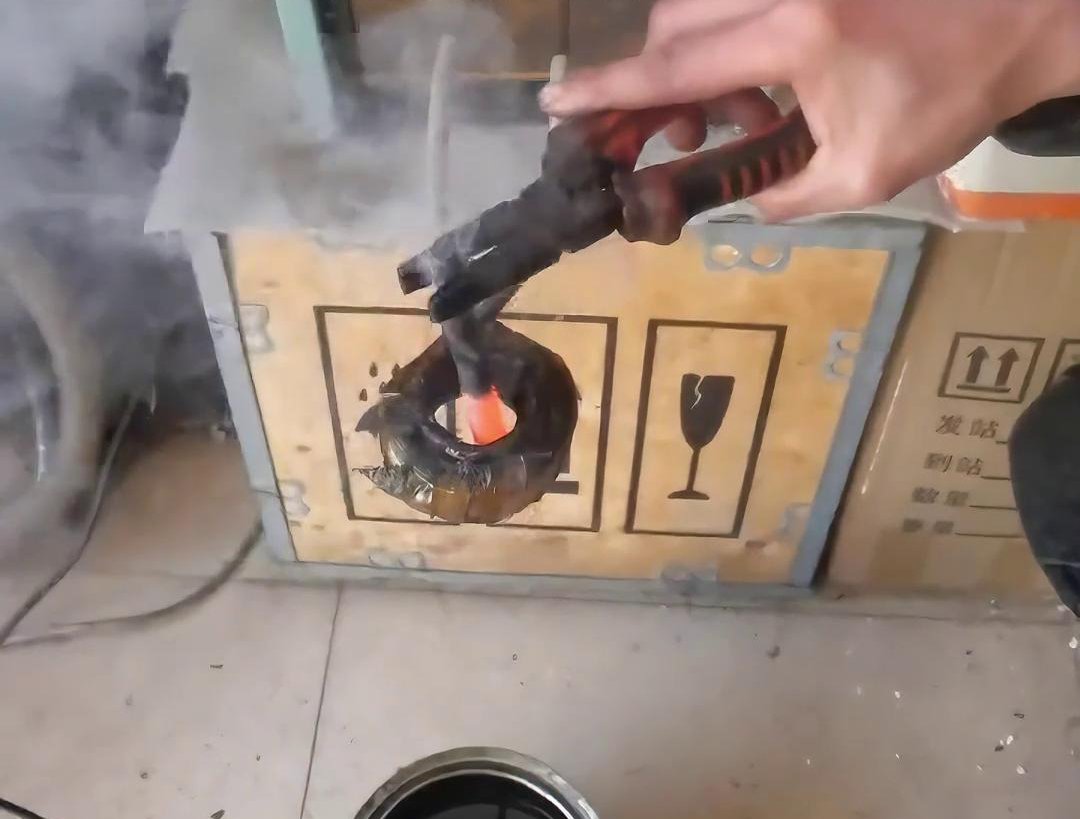 小型高頻淬火機，適用于常見小型五金金屬材料淬火熱處理